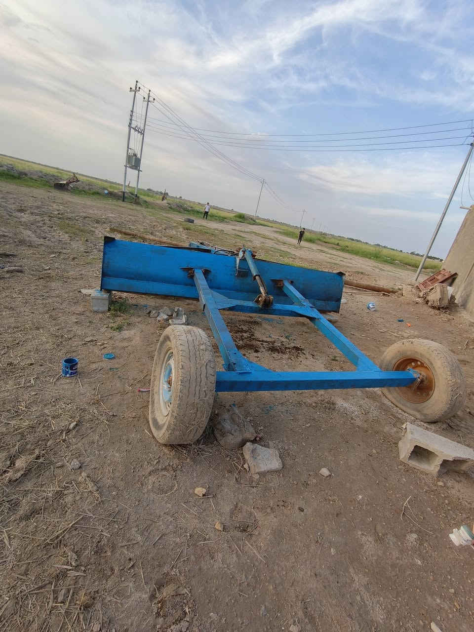 سلام عليكم معدلان فيات لبيع سعر مليون ونص وبيه مجال عرضه المعدلان ٣ونص مكاني العماره علي الغربي رقم تليفون ***********
