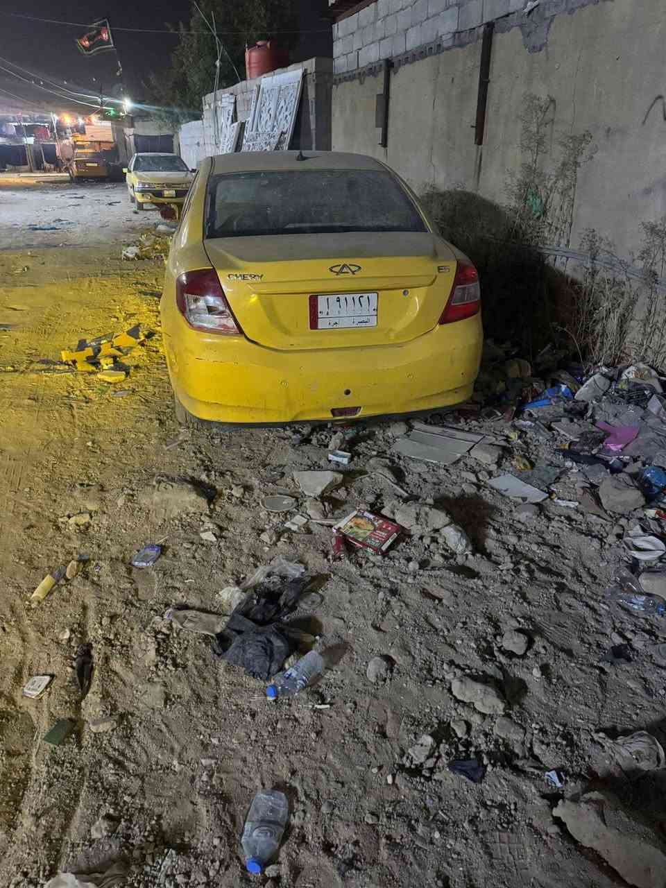 السلام عليكم سياره شيري مشكله الكير راعيها موجود باسمه ثانويه انتهت قبل سنتين  بالبصره السعر 20 بها مجال الرقم ***********
