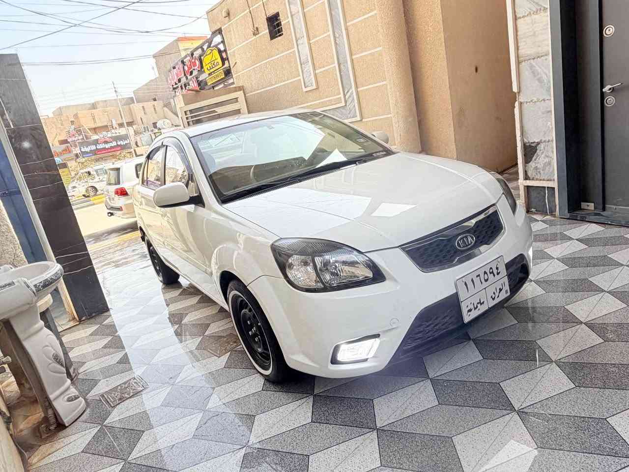 كيا ريو خليجي 2011
جاهزة من تخم تاير وصدر 
داخل مدوشم عام 
شرط احلى من الصور 
شرط التحويل بسمي 
العنوان ديالى بعقوبة 
***********
السعر 93 بعقوبة, ديالى
