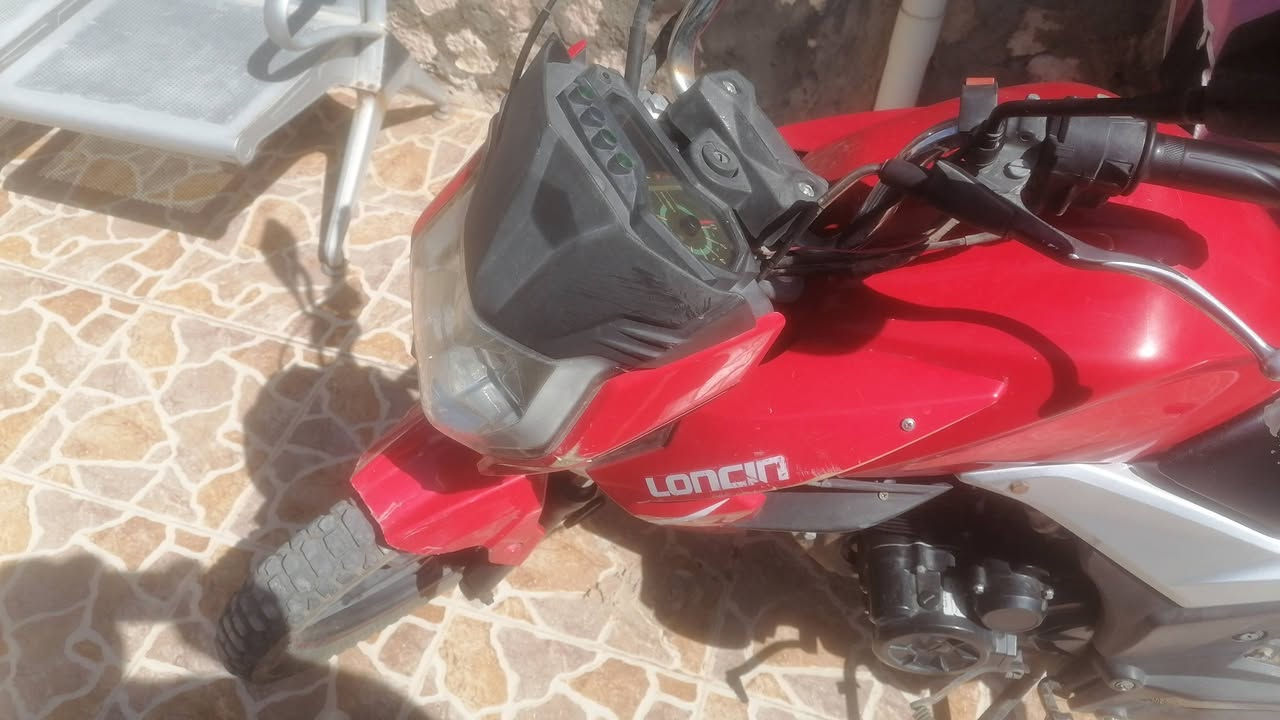 سلام عليكم موطور لونسن للبيع حجم المحرك ٢٠٠مسجل تحويل ثاني يوم رقم الهاتف ***********
