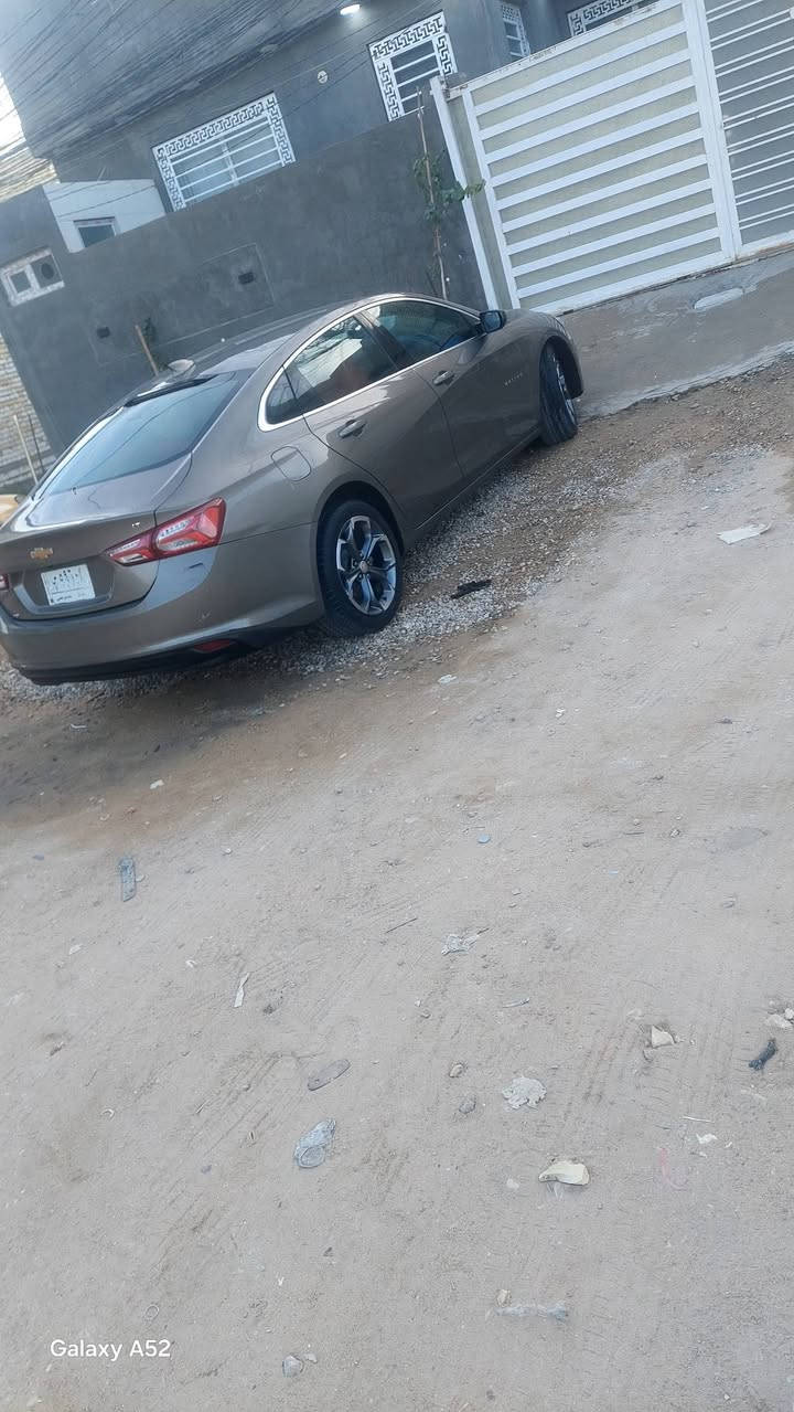 السلام عليكم للبيع ماليبو موديل ٢٠٢٠ رقم بغداد معوقين راعيها ولد شاب من بغداد وكاله ثاني يوم تقريبآ بعد سنه وتصير حره كير ومحرك وحداديه وتبريد كله كفاله حادث جاملغ أمامي جهه السايق وبنيد السعر ١٢٠ وبيها مجال للتواصل ***********موجوده بكربلاء
