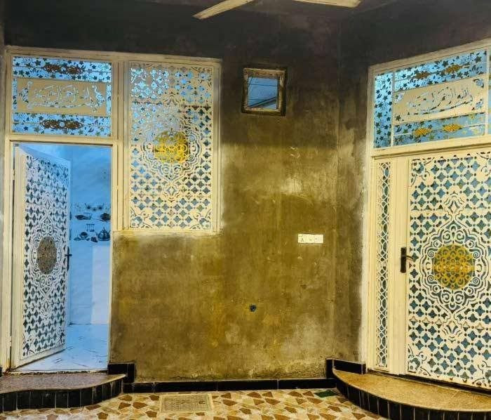 يتوفر بيت الليجار  البيت جديد
العنوان حمدان قرب جامع رسول 
يتكون من غرفتين وصالة وديوانية وستقبال 
المساحة 110
 سعر اليجار 500 
مطلوب عايلة زغيرة
ستفسار ***********
ابو عباس الحك قبل لا يتئجر

