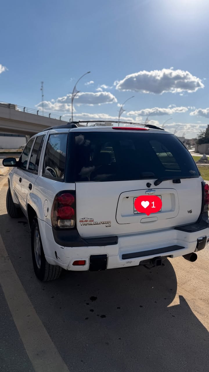 سلام عليكم ورحمة الله وبركاته 
شيفروليت تريل بلايزر  موديل٢٠٠٨ خليجي
سياره كير ومحرك بل شرط
محرك ابيض المرغوب
صدر وحداديه جديده
بطاريه جديده
عليها منظومة  غاز ٨٠لتر 
تومايستو ايطالي
سنويه باسمي لل٢٩
هزه وبراد ورقم وكلشي جديد 
مكان السياره كركوك
***********
