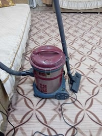 مكنسة شغالة