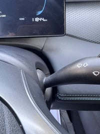 BYDموديل 2025بيها شخط باب السايق شي بصيط السياره بسمي مكاني الزعفرانيه...