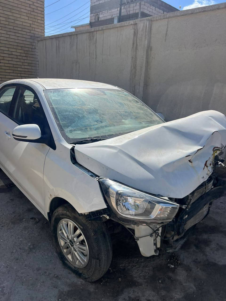 كيا (بيگاس) موديل 24 بأسم شركة 
اقساط ماشية 20 الف رقم بغداد والحادث واضح مكان السيارة بصرة - حي الحسين ،
رقم صاحب السيارة ‪***********
