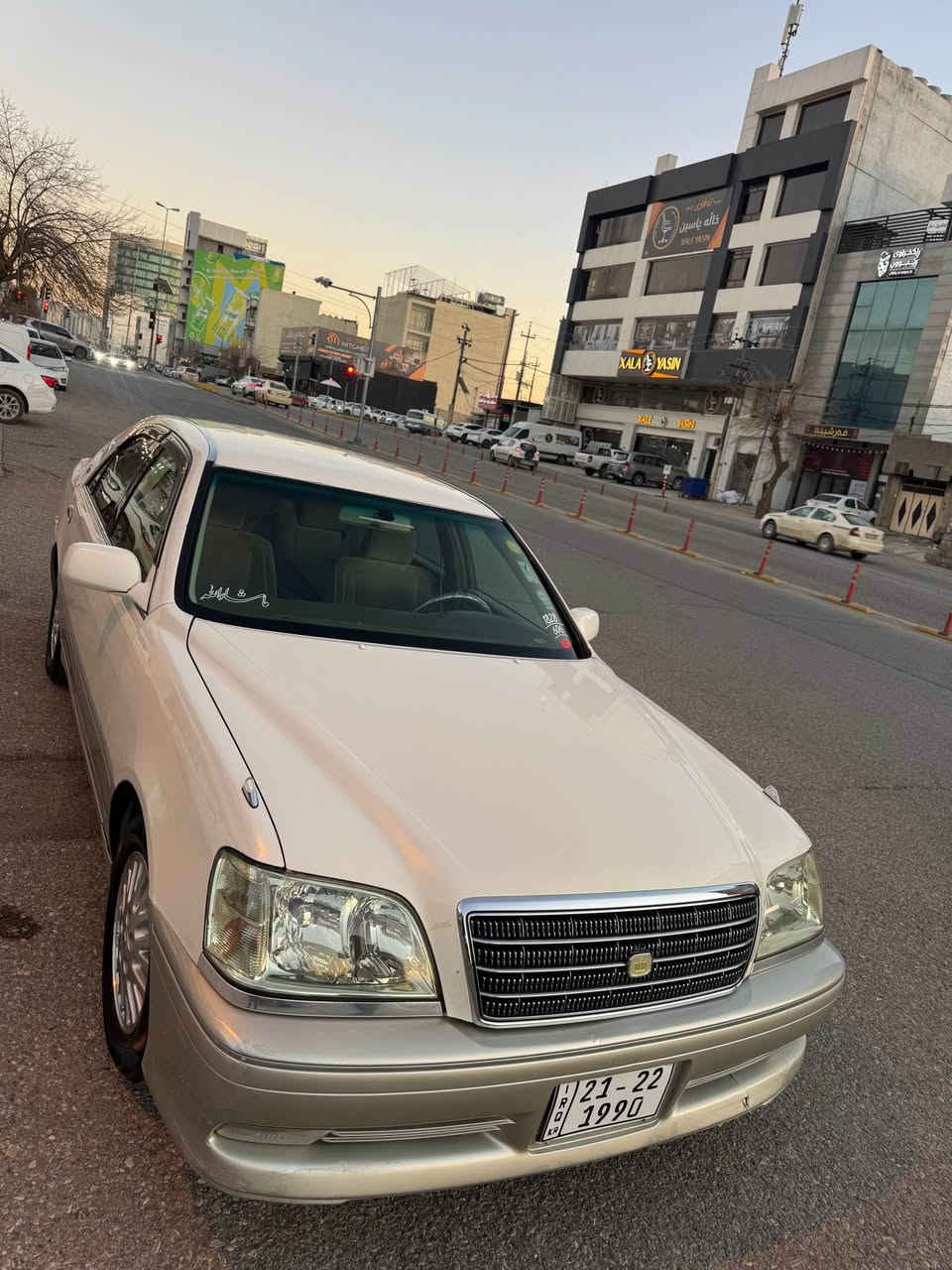 بەناوی خوای گەورەو میهرەبان
تۆیۆتا کراون مەلیکە مووس D4 171 مەکینە بچووک ٢ دووگمەی پەردە پێشو دوای کریستاڵ سەقف شوشەی داشبڵ سەرو ژێر نەجەف بێ دەعمو لێدراو گێڕو مەکینە و تەقەو ڕەقەو مەجموعە سووکانی بەشەرت سەیارەکە کراوە بە بەصمە ٢ بەصمەی لەگەلە دەبڵ شاشەو کامێرایە ٤ تایەو ویلی سفریشم بۆ بەستوە لەخزمەتانام لە سلێمانیم
کۆدیشی بۆ کراوە بەشەرت
سعر ٥٥ گەڵاو مەجالێکی برایانە 
0774 152 19 20 السليمانية, العراق
