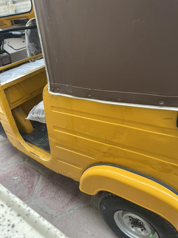 سلام عليكم تكتك موديل 19شهر الدعش مضلع الكشر كفاله بس لغد بي معجون بصيط وصبغ بل دوس 6200مكاني البلديات ***********
