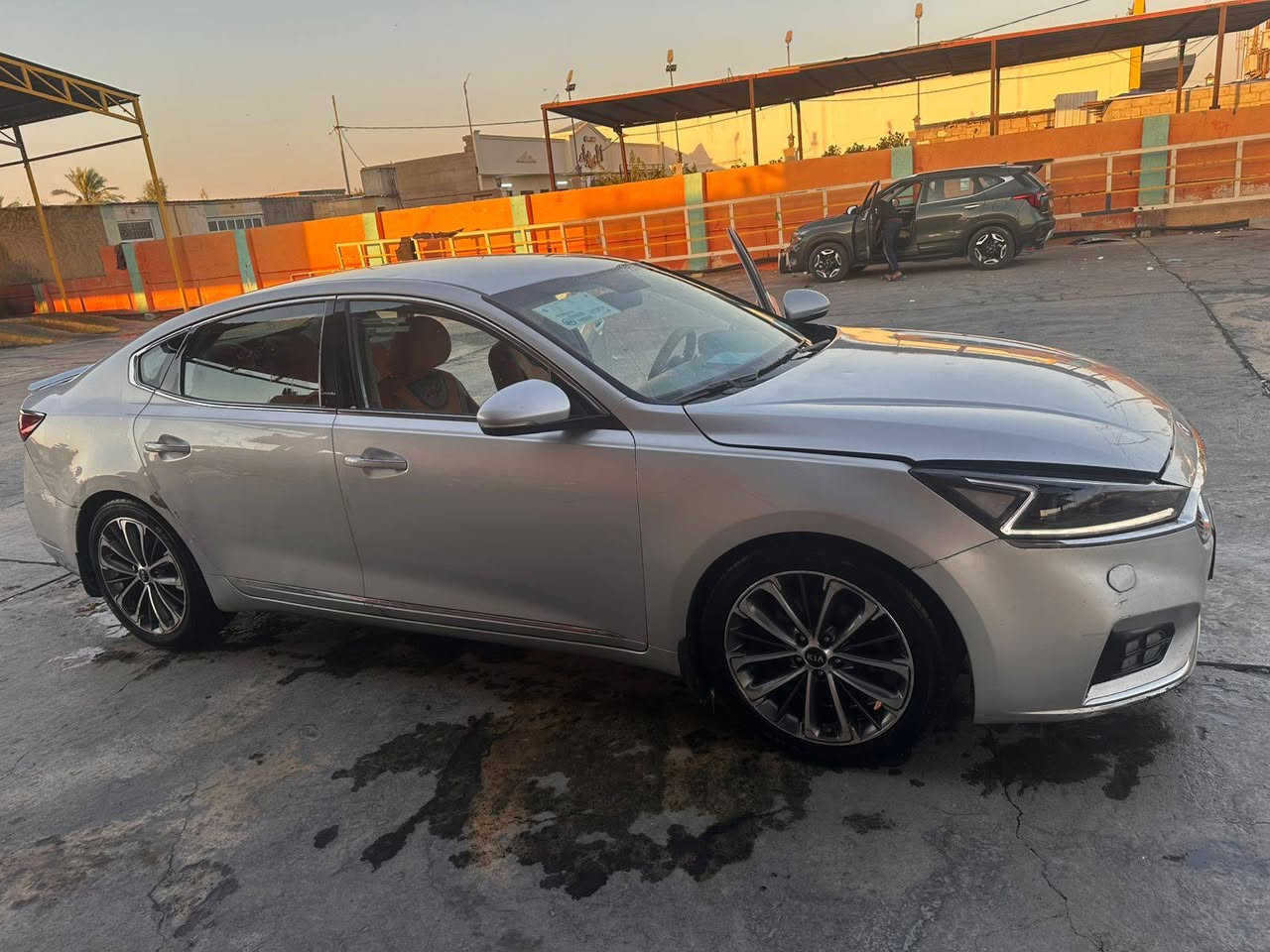 كيا كادنزا خليجي لون سلفر موديل ٢٠١٧ رقم نينوى
تحويل او وكاله ثاني يوم 
السياره ماشيه ١٤٠ الف 
بيها قطعتين صبغ (جاملغ وبنيد) 
محرك ٣٥٠٠ تنفس طبيعي كير ٨ نمرات 
كير ومحرك كفاله صدر امامي خلفي جديد
السياره خير من الله
المواصفات نص فول 
السياره رايدهه ب١٤٨ وبيها مجال شي بسيط  مكاني صلاح الدين للاستفسار ***********
***********
