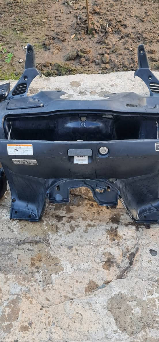 اغراض فورزا 06 نظيف حيل سعر 40,الف مكان موصل جانب الايسر ‎0781 764 1750
