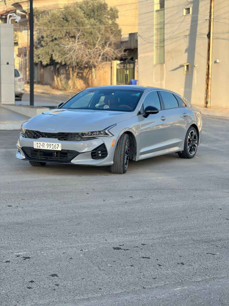 سلام عليكم
‏Kia K5 Gt-line 1/1
كي فايف جيتي لاين 2023 
رقم نينوى دولي
 اللون اسمنتي
المحرك 1.6 تيربو
ماشية(...28.)
بانوراما 
تشغيل عن بعد
رادارات امامية وخلفية وجانبية 
نقطة عمياء 
قيادة ذاتية 
صندوق ذكي
تشغيل عن بعد
كروز مثبت سرعة 
شاشة كبيرة 
شحن لاسلكي 
هند بريك كهربائي 
بصمة 
اشاير بالمري 
كامرة دواره
4 انضمة قيادة 
اوتو هولد 
ترحيب  باليدات
كشنات كهرباء 
داخل ماروني 
وارد أمريكي حادثها فقط الجاملغ الأمامي بدون دواخل 
بدون ايرباك

السعر 20000$
العنوان موصل حي الحدباء
للاستفسار هذا رقمي 
***********
