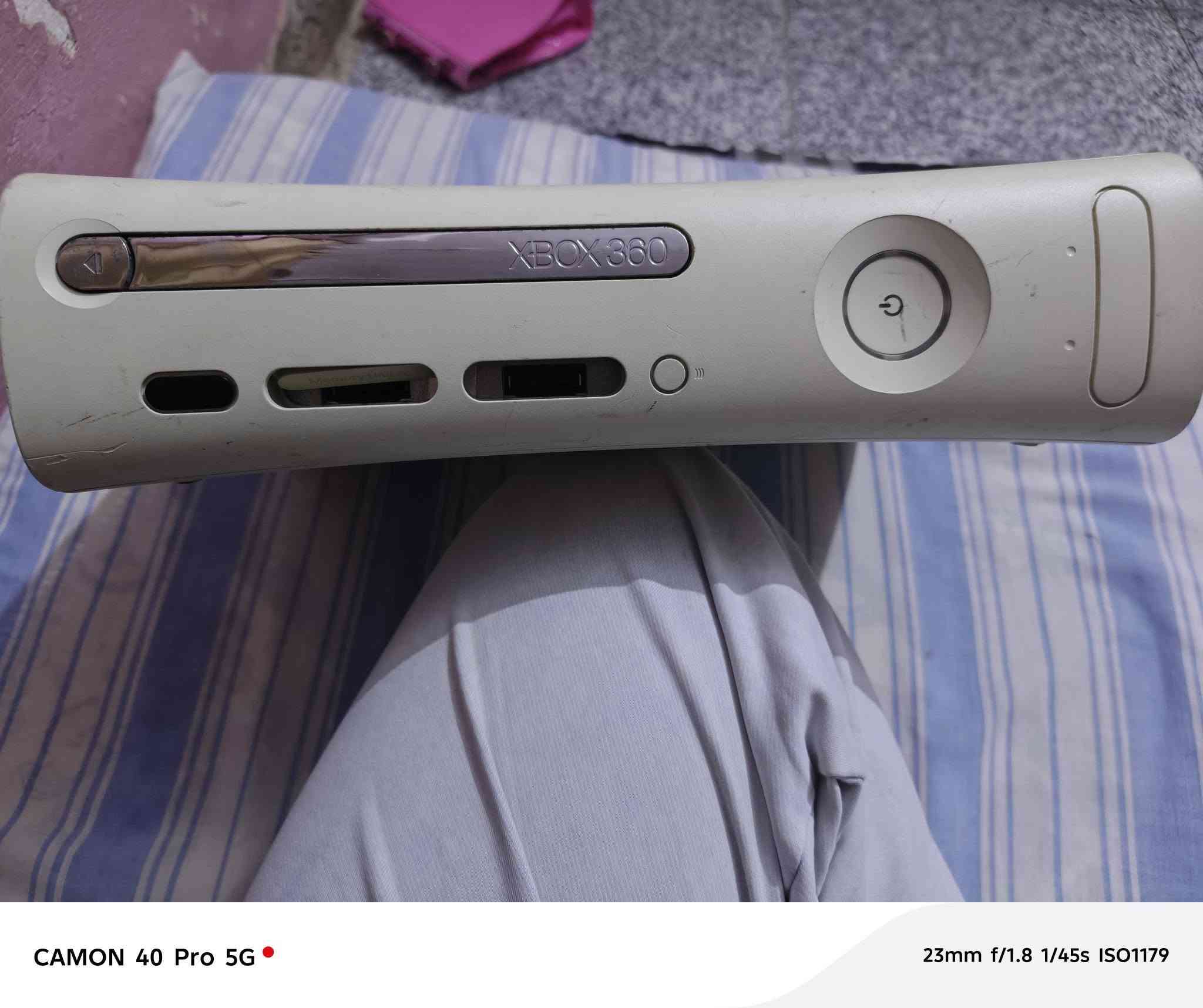 سلام عليكم
عندي Xbox 360 🎮

لون أبيض

ملحقاته كامله ما عداه المحوله ضايعه جان متروك

وهارد مابي ألعاب هاذة هارد الشركه بي لعبتين 

السعر 45 وبي مجال للطيبين

المحوله سعرهة بل سوك 15 و الهارد 120 لعبة ب 21

يعني تريد تسوي يكلفك هوة وفلوسة تقريبا 70 ألف 

المكان االديوانيه لخصيمه حي لامام الصادق 

هاذة تصوير اله


**إذا كنت صاحب هذا الإعلان وتريد حذفه لأي سبب، رجاءا أرسل رسالة إلى الدعم الفني**