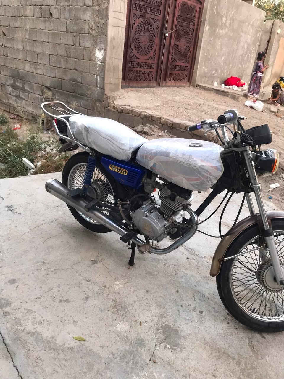 السلام عليكم من رخصت الادمن
دراجه تايكر للبيع مودل ١٩  الدراجه عليه ادامه كامله تانكي كلج اصلي جديد  كابريتر كهربائيات. باتري جديد دشبول الدراجه كلشي شغال بيه او خير من الله شرط ال 1 و2 و3 و4  بطناش   السعر 300


**إذا كنت صاحب هذا الإعلان وتريد حذفه لأي سبب، رجاءا أرسل رسالة إلى الدعم الفني**