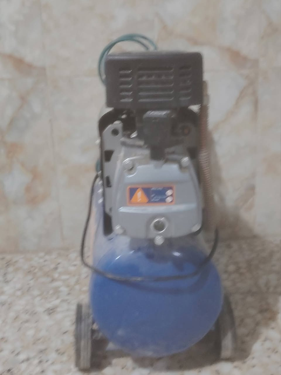 للبيع عنوان رميثه
 100الف
وياه صونده 15متر وصونده نفخ اطارات سياره


**إذا كنت صاحب هذا الإعلان وتريد حذفه لأي سبب، رجاءا أرسل رسالة إلى الدعم الفني**