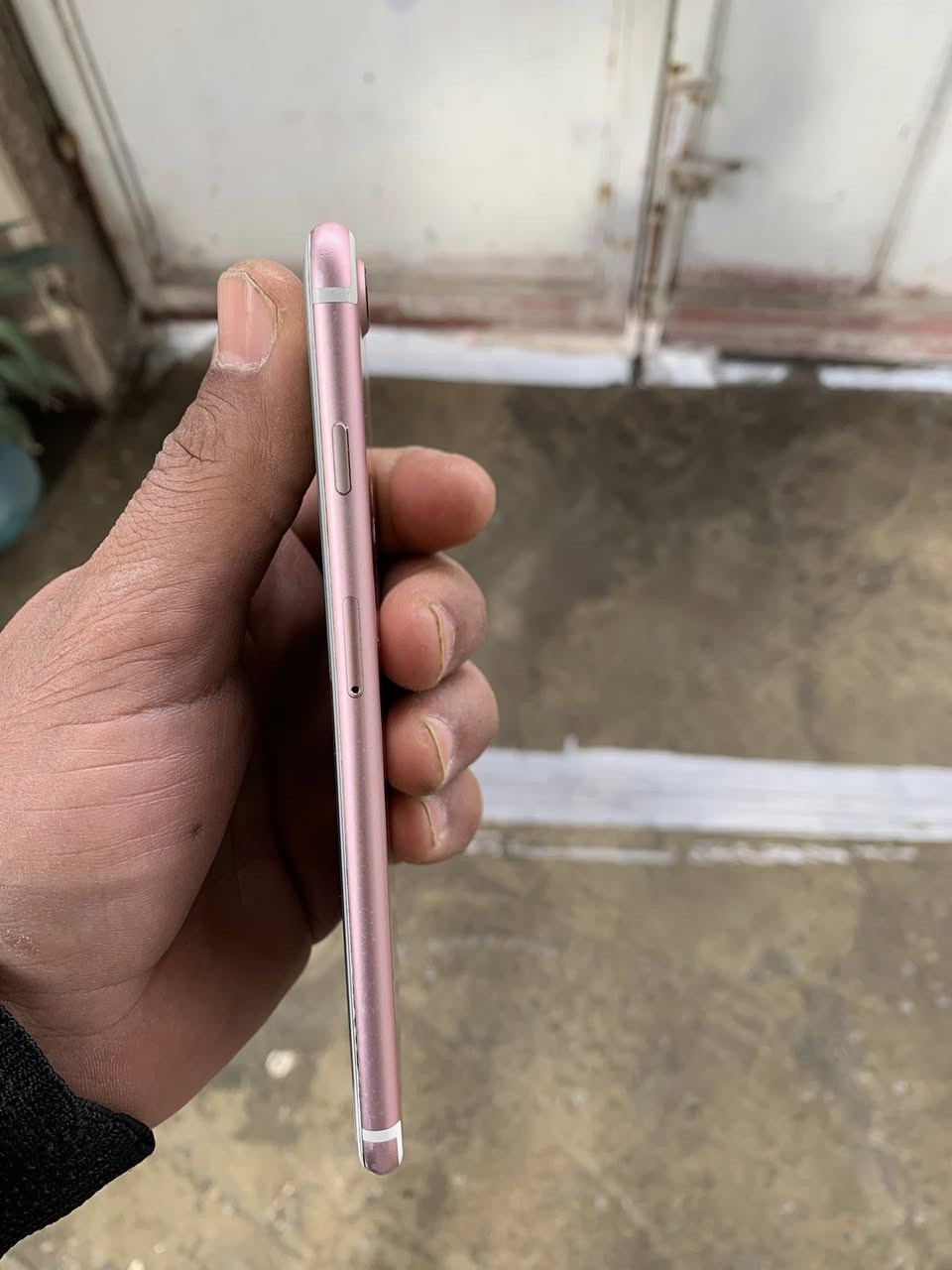 السلام عليكم 

ايفون 7بلس 128 مداخل صيانه بطاريه 74  نضيف بدون اي تصليح …..،،،بصمه تشتغل

السعر 100 قفل بغداد الدوره ***********بي واتساب
