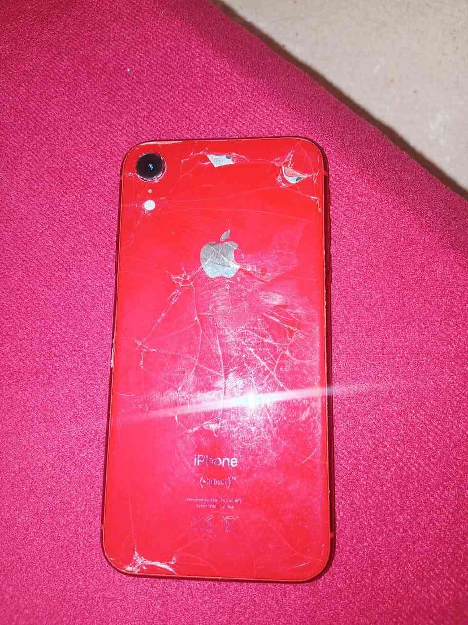 ايفون اكس ار 
للبع ما مفتوح 
لضهر مكسور
لبطاريه٧٦
الذاكره ١٢٨
مراوس  اذا اكو تعال خاص


**إذا كنت صاحب هذا الإعلان وتريد حذفه لأي سبب، رجاءا أرسل رسالة إلى الدعم الفني**