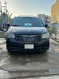 كرايسلر كرڤان (تاون آند كاونتري) للبيع   موديل 2013  شاشة اعطال  بيبان...