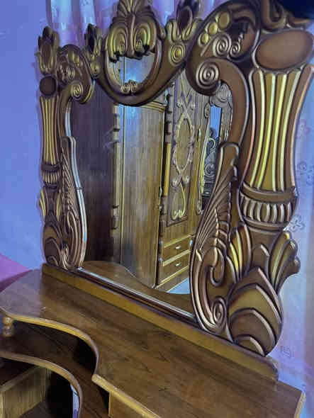 غرفة نوم للبيع شخط مابيه صاج اصلي ثقيل 
سعر 800تليفون ***********
ديالى دلي عباس
