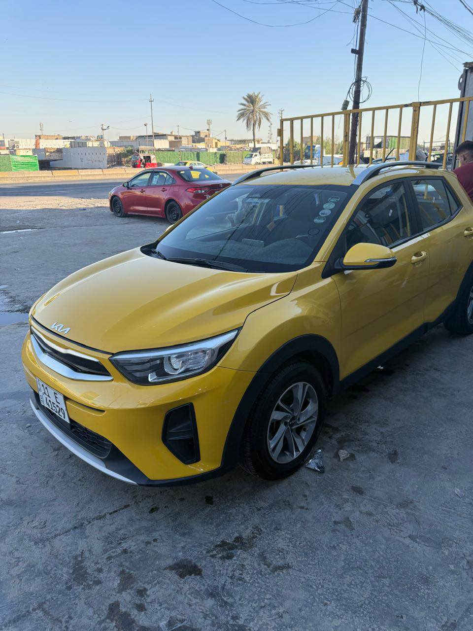 كيا ستونيك 2022 خصوصي
اصفر بلاد مو صبغ رقم خصوصي 
حادث بنيد وجاملغ فقط بدون دواخل 
مكينة 1400
ماشية 85الف 
مابيهة نقص كلشي شغال 
مري شفط 
كروز سرعة 
تحديد مسار 
رادار امامي خلفي 
السيارة وارد خليجي 
السعر110
مكان بغداد 
*********** بغداد, العراق

