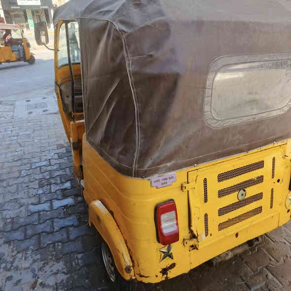 السلام عليكم تكتك للبيع موديل 2018 مكينه ناعمه تجفيت جديد  لاتنقيص ولا تبخير كهربائيات شغاله أوراق اصلي جاهزه كبل للشارع ماناقص اي شي السعر مليون و700 وبيها مجال قليل حك الجيه مكاني بغداد الاستفسار على الرقم‏ ‪***********‬‏ ما متواجد على الفيس
