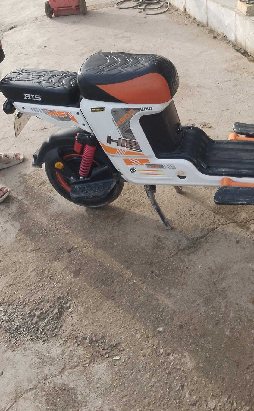 السلام عليكم دراجه شحن HlSللبيع مستعمله شهر ونص تقريبأ خمس بطاريات ٣٢ نوعية ولي ارقه نوعيه زائد شاحنتهاا وبصماة ثنين ليريد الدراجه يتصل على هذه الرقم ***********
