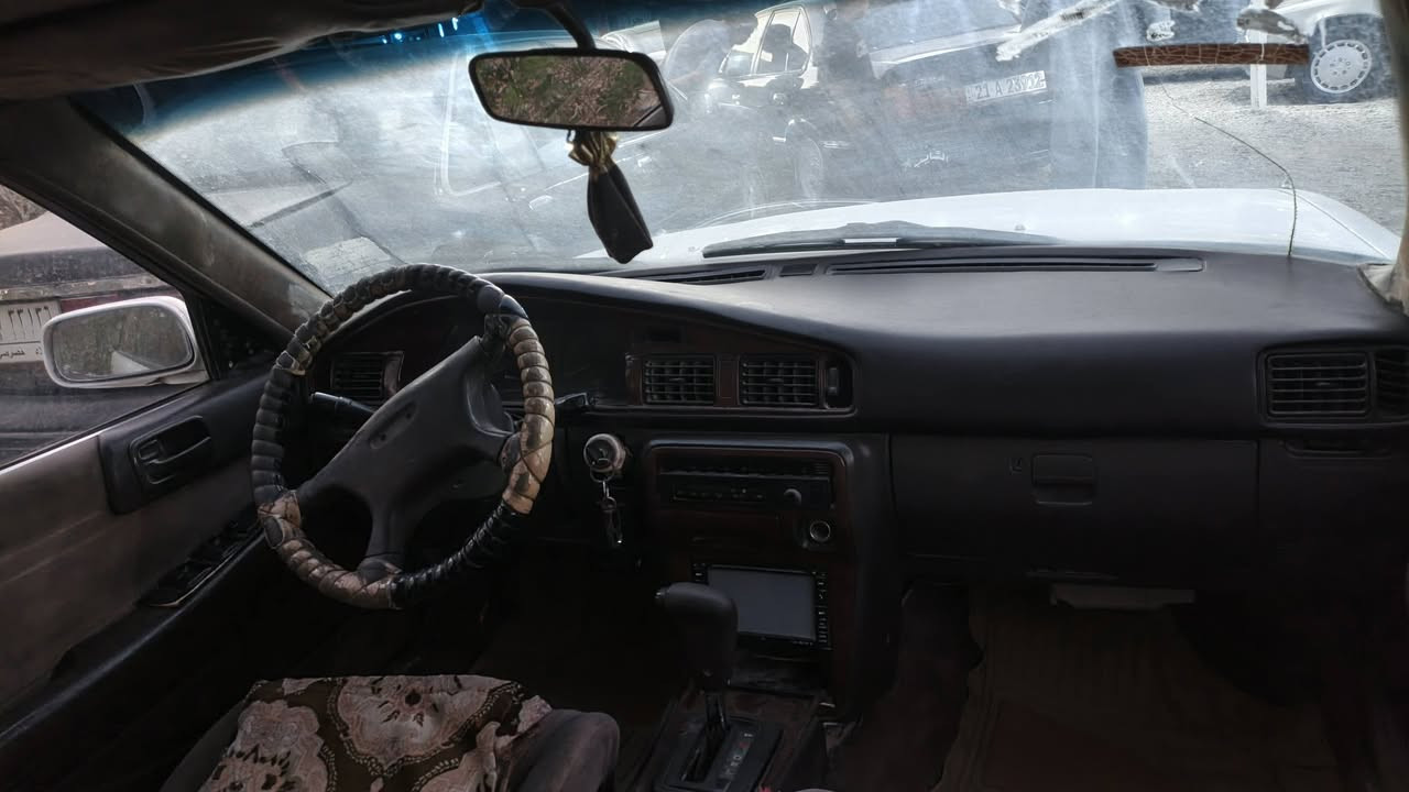 السلام عليكم للبيع مارك كربلائي موديل 90 رقم كربلاء تحويل مباشر سنويه 27 مكينه ونجي ناعم تبريد شغال جاهز السياره ومكفوله من أي عيب شرعية السعر 48 وبيها مجال قليل هاتف ***********
