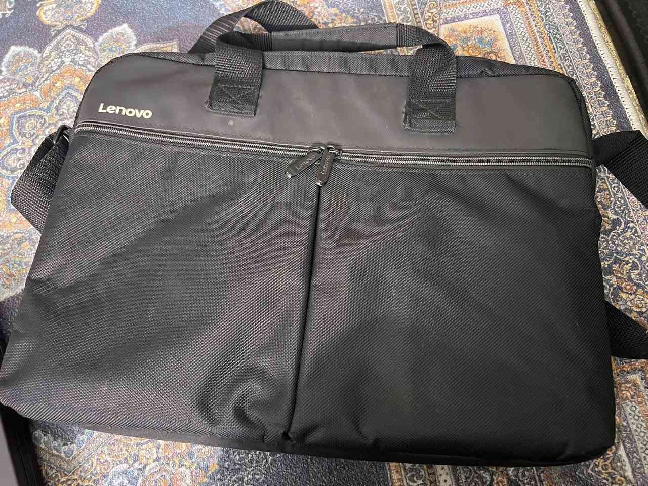 لابتوب Lenovo كما موضح في الصوره مع حقيبه وشاحن السعر 75 الف
العنوان بغداد 
للاستفسار الاتصال على الرقم ***********
