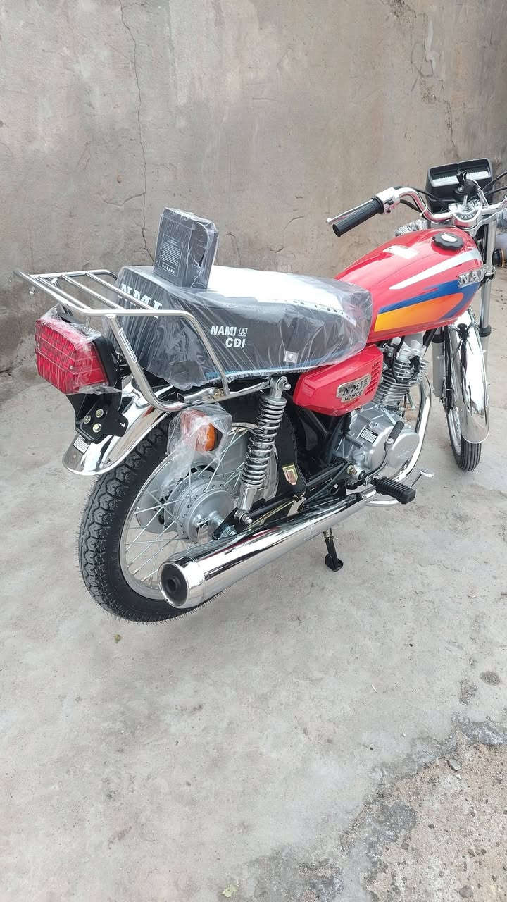 دراجه نامه شلامجه الصلي بلاد تسحكه عله يدك بعده بدهن الشركه مامسحوكه أوراق اسكنر السعر 975 وبيه مجال قليل  وياه باتري هديه (***********) ضل صافن التبيع بل مليون انه الك 😜🤌
