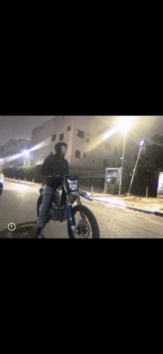 سلام عليكم قفاز crx موديل ٢٥  ٣٠٠cc دراجه بعدها زيرو صارلها شهر ونص وماشيه بس ٢٠٠٠ ونضيفه حيل اخذتها مليون ٧٥٠ من كركوك ورايدها مليون ونص للي رايدها يراسلني ***********
