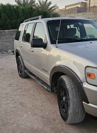 للبيع فورد اكسبلور مزاد وزاره الداخليه  معامله كامله رقم بغداد ومالكها...