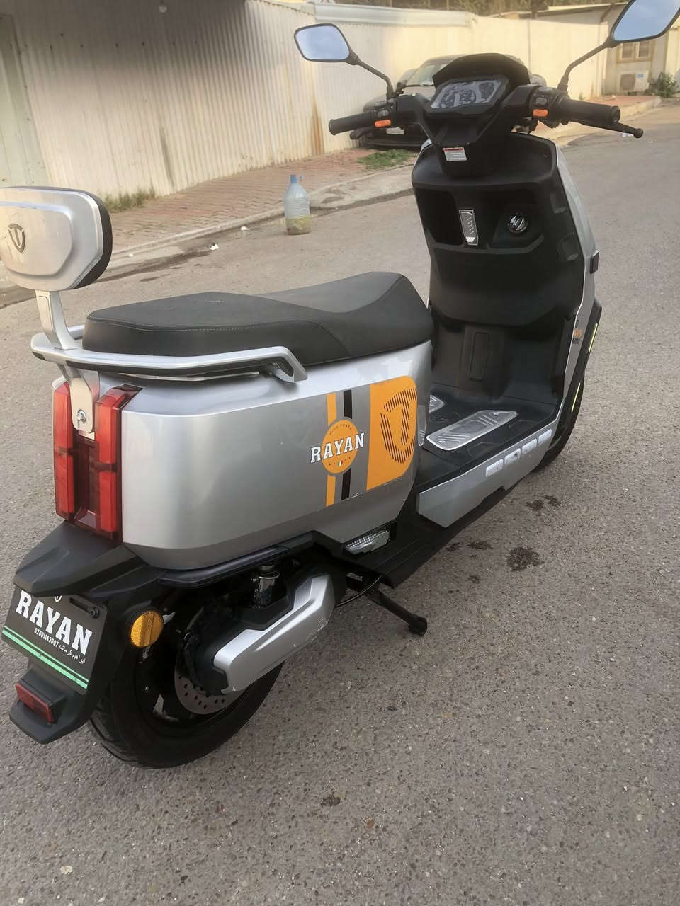 السلام عليكم ريان تالج وحش الكون موديل25 ملف 2000 للبيع سعرها900وبيها مجال ماشيه قليل 120كيلوبس 6بطاريات مسطره دراجه صاروخ اي استفسار ***********وتساب مكاني بغداد قرب وزاره الخارجيه
