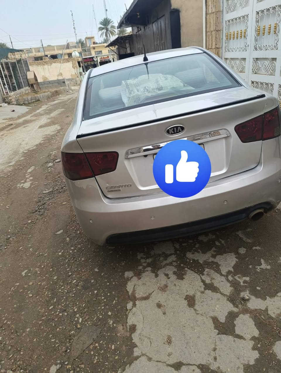 السلام عليكم مكلف بالنشر سياره سيراتو خليجي موديل 2010 سياره نظيفه حيل بيها طخات ثنين معدله بارد وبيها قطعه وحده رقم بغداد مشروع وطني تحويل مباشر
رقم صاحب السياره ***********
