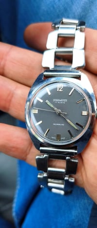 سويسري • ١٩٦٩ • مينا رصاصي