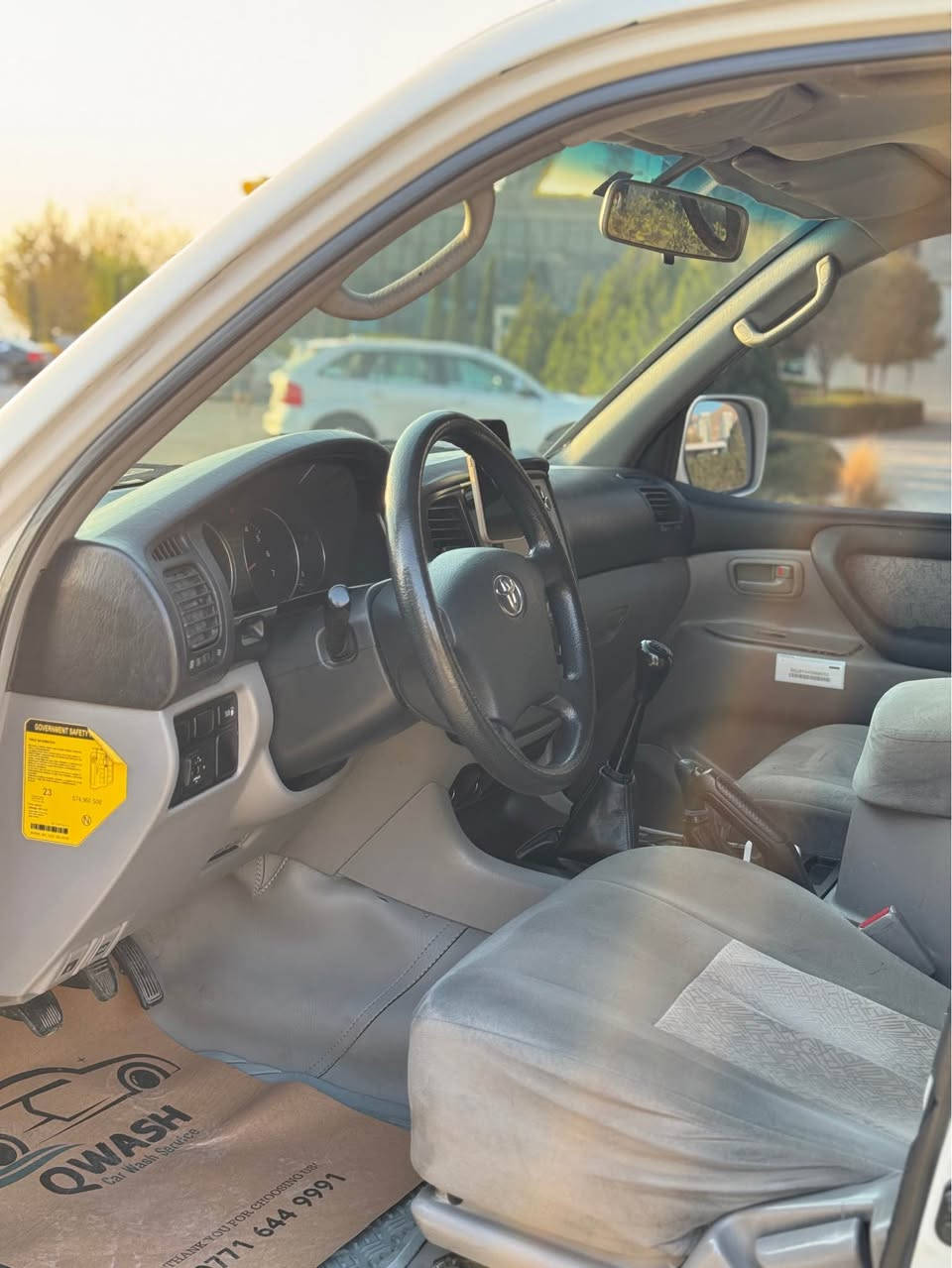 بسم الله الرحمن الرحيم 
مۆنیکا ٢٠٠٣  سێ روبع 
سپێر لە کۆڵ، سەلاجە، جام کارەبا، تەبرید مەرکەزی 
سەیارەکە نموونەیە و زۆر جوانە تەنها ٢ چەمەلەغی پێشەوەی بۆیاخە بێ ناوگرتن هیچ ناوی نەگرتووە و شوێن لەزگەکانی کارتە و هیچی تری نیە 
دەبڵ ئەکسل، گێر و مەکینە و تەبرید و کارەبای و هەموو گیانی بەشەرتە ڕەقەم و سەنەوی تازەیە تا ٢٠٣٠ بە ناوی خۆمانەوەیە 
نرخی ١٧٨ گەڵا و مەجالێکی کەمی تیایە
 
0770 798 4444 
0770 240 4060 السليمانية, العراق
