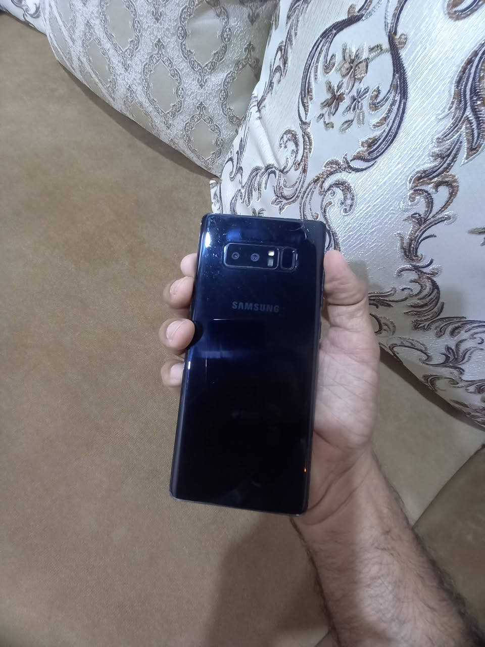 سامسونك نوت 8 ذاكرة 64 ب115 ألف
سامسونك نوت 8 ذاكرة 64 نظيف بس بي بقعة سودة بطرف الشاشة وطبع بالشاشة مأثر الجهاز كلة شغال
يوجد توصيل
***********
