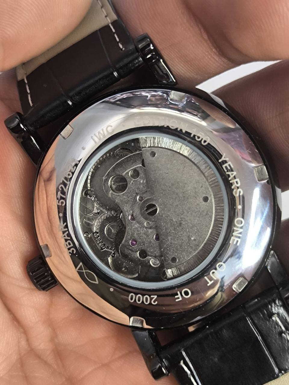 ساعة من ماركة IWC وارد اوربي
تحفة فنية 
مصممة للذوق الراقي
حركة اوتماتيك نصب وتكويك (قلب نابض)
ميناء ابيض كلاسك 
نظام شمسي قمري 
زجاج معدني ضد الخدش 
مقاومة ماء وغبار 
سير جلد genuine leather  
القطعة مختمة بالكامل

السعر :45 الف ع اول تم 
للحجز والاستفسار يرجى مراسلة الصفحه


**إذا كنت صاحب هذا الإعلان وتريد حذفه لأي سبب، رجاءا أرسل رسالة إلى الدعم الفني**