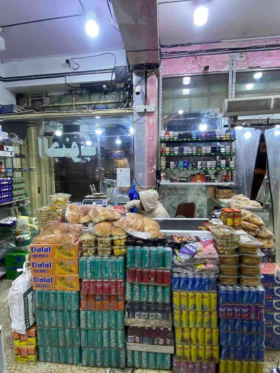 للبيع للبيع للبيع 💥❗️
✨اسم الاسواق ابا الفضل العباس ✨

📍موقع الاسواق في حي الاطباء الشارع السايدين مقابل مطعم ستار الحسناوي الشارع القادم من حي النصر الذاهب الى طريق الحج البري او الحزام الاخضر 

💥كامل مكمل من جميع المحتوات💥

يحتوي على 👇🏻

✨14 عارضه مابين اجبان والبان وعصائر 

✨7 مجمدات خاصه بالحوم والمثلجات 

✨1 عارضه بهارات كربلاء

✨2 سبالت جداريات 

✨1 سبلت كنتوري 

✨1 مبرده الحجم الكبير 30 قدم 

✨1 مبرده الحجم الوسط 20 قدم 

✨عدد جيد جدا من الرفوف مثل ماموضح بالصور 

✨ويحتوي ايضاً على مخزن للبضائع 

✨مساحة المحل 80 متر

✨منضومه كامرات 16كامرة

❗️للمعلومه الاسواق بمنطقه سكنيه منتعشه مجاوره افران صمون ومطاعم ومحال تجاريه كثيره ومدارس متوسطه واعداديه وابتدائيه وخط  للسيرات الحمل والتريلات واللوريات وصعود منتسبين الجيش والشركات القريبه على حدود كربلاء والحزام الاخضر 

للاستفسار اكثر الاتصال /***********/
وتساب فقط /*********** /@إشارة اسواق كربلاء للبيع والشراء  (الكربلائي الكربلائي)
