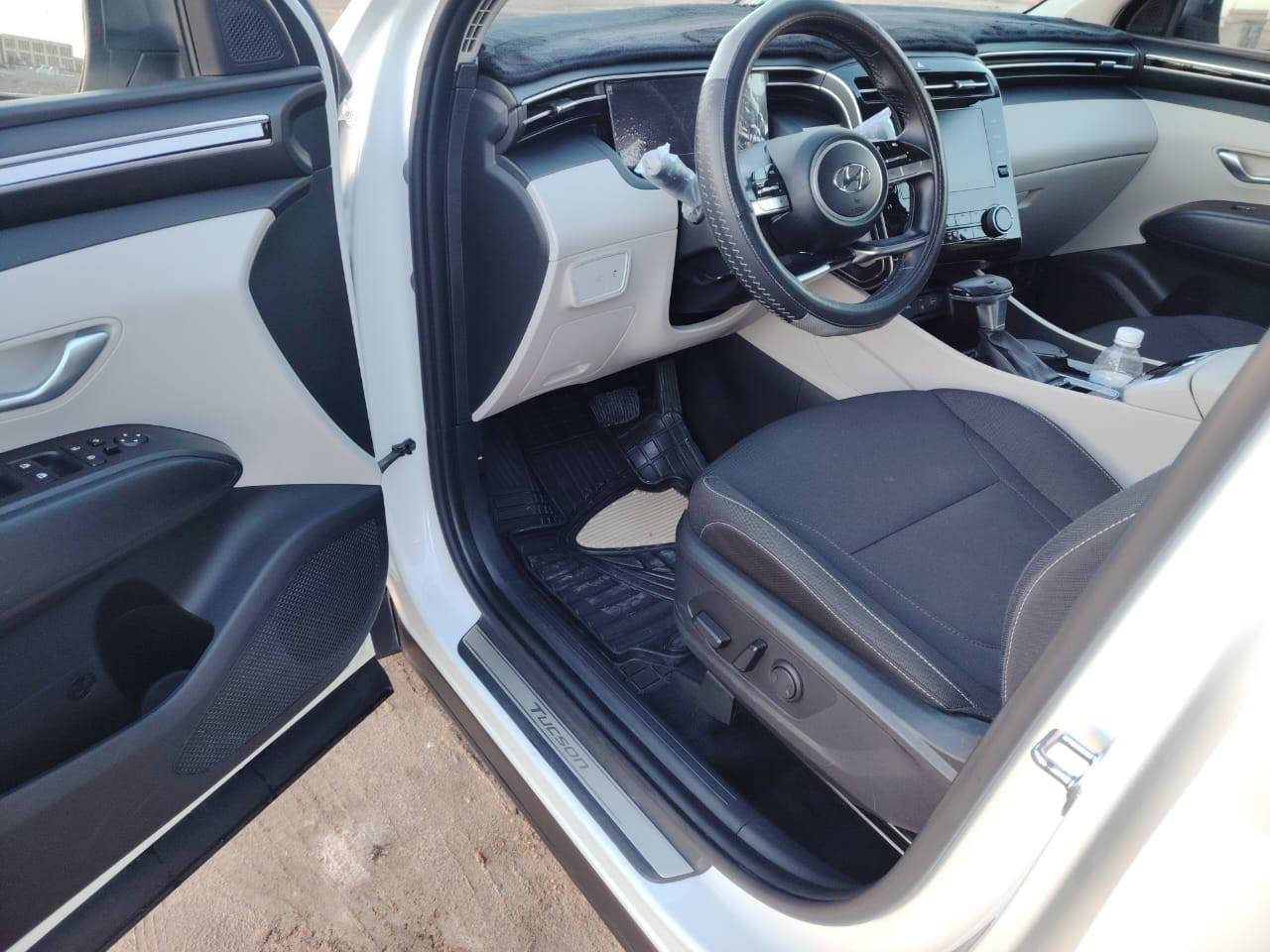 سلام عليكم
توسان 
خليجي
موديل 2023
رقم بغداد انكليزي بأسمي تحويل ثاني يوم 
ماشيه 50 الف كيلو
كفاله عامه فول مواصفات
 من عدا البانورما
مواصفات
مكينه 2.0 دوش 
بصمه تشغيل 
بصمه ابواب
تشغيل عن بعد
نضام اوتو هولد
ثلاث أنظمة قيادة 
ايرباك عدد2
هاندبرك دكمه
نظام نزول منحدرات 
اشاير ترحيب 
اشاير ب المري 
اريل نفكيشن 
داخل اسود 
مري كهرباء 
بردات خلفيه
هاند بريك بصمه
مقاعد كهرباء 2
جنطه كهرباء
 فول تحكم ستيرن 
تبريد قطعتين 
حساس امامي 
حساس خلفي 
كامره دواره 
شاحن موبايل 
وايرلس
بعد بيها  هواي  موصفات 
السعر 228 ورقه وبيها مجال للطيبين
الناصرية قلعة سكر
***********
