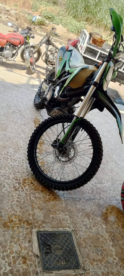 قفاز x motors 300 للبيع
موديل 2025

رقم انكليزي اربيل 

سنوية 2030

شرط مكينة ما مفتوحة نضيفة فول 

الدراجة نضيفة حيل السعر مليونين وبيها مجال 

التواصل ***********
