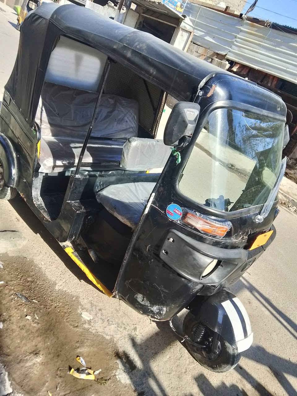 سلام عليكم تكتك للبيع موديل 18 أوراق المكان الكمالية السعر 3300و بيهة مجال بسيط رقم ***********
