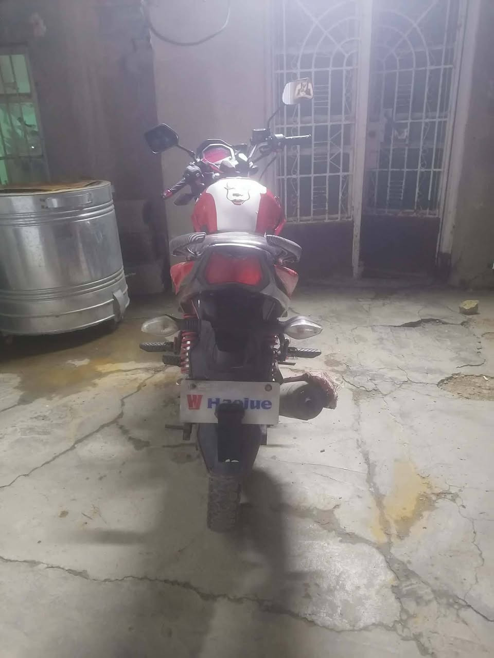 هاوجي موديل 19 بوجهك ع السنويه والرقم اي نقص مابي مكاني فلوجه السعر مليون و800  رقم وات ساب ***********
