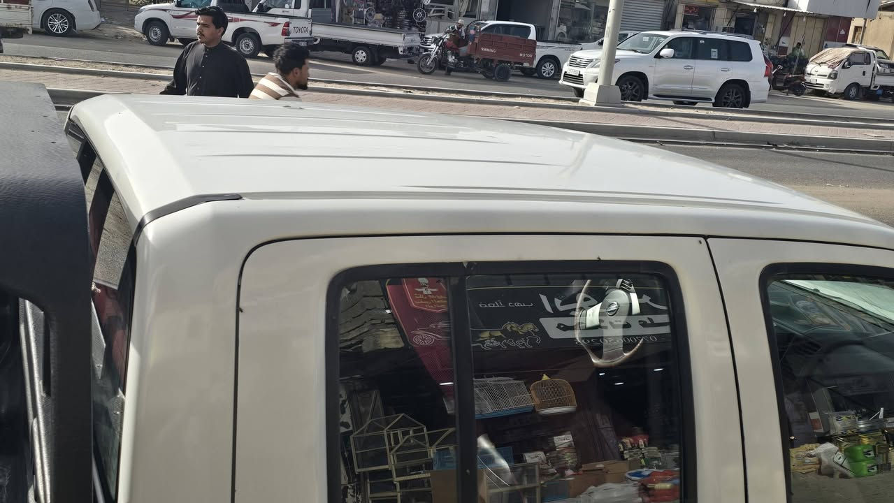 نيفارة مديل ١٢ اوتوماتيك تبريد مكينة مفتوحة السيارة بدون ضربة لكن بيها صبغ بالبيبان ليجوة ملاحظات بسيطة يعني حدادية ٤٠% مامضروبة سعرها ١٠٧ ...مكانها بصرة زبير رقم الهاتف ***********

