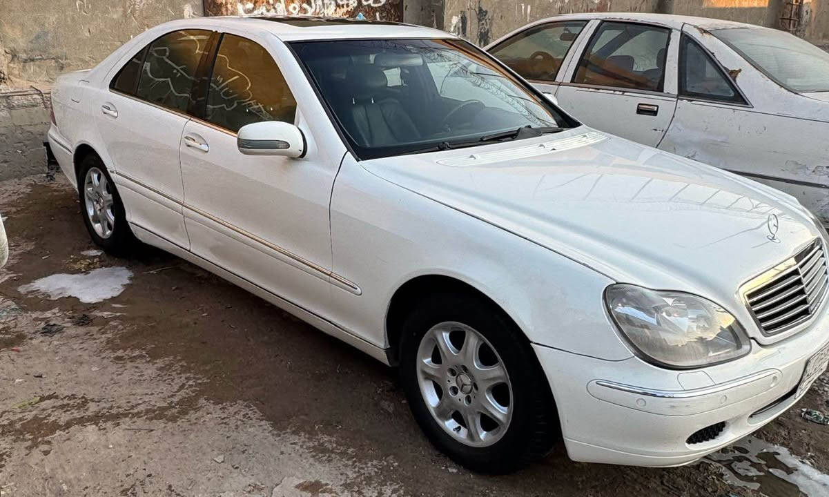 مرسيدس غواصه 2001 رقم بغداد راعيها بلبصره 
مكينه كير تبريد حداديه تخم تاير لايت زنون بلادي 
6 سلندر السياره جاهزه 1/1 للتواصل 
*********** Singapore
