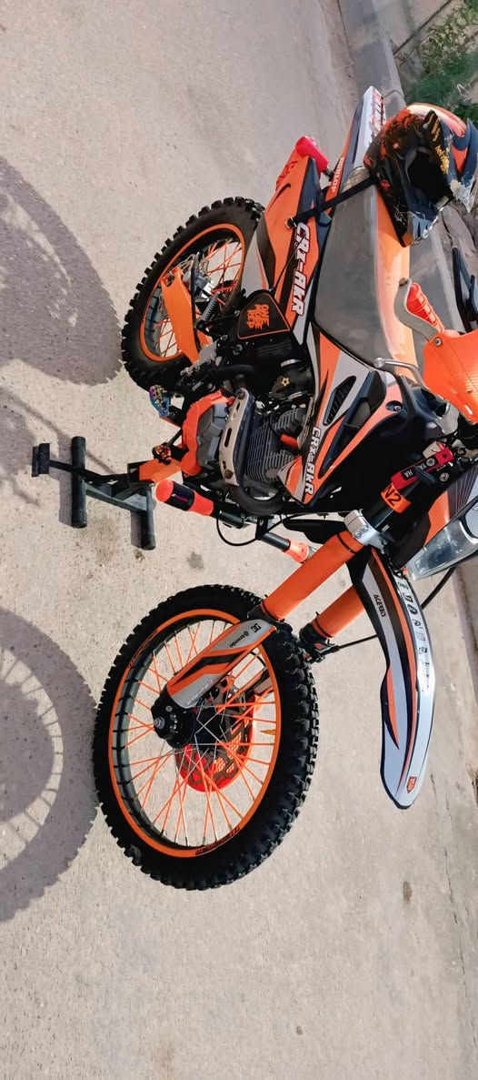 سلام عليكم . البيع درجة قفاز. سي آر إكس crx محرك 300.اربع 4ولفات . موديل 2025.دراجه مزوده مكفواله كفاله عامه دراجه خير من الله 
(مكان ناصرية). (***********). (سعر خاص).

