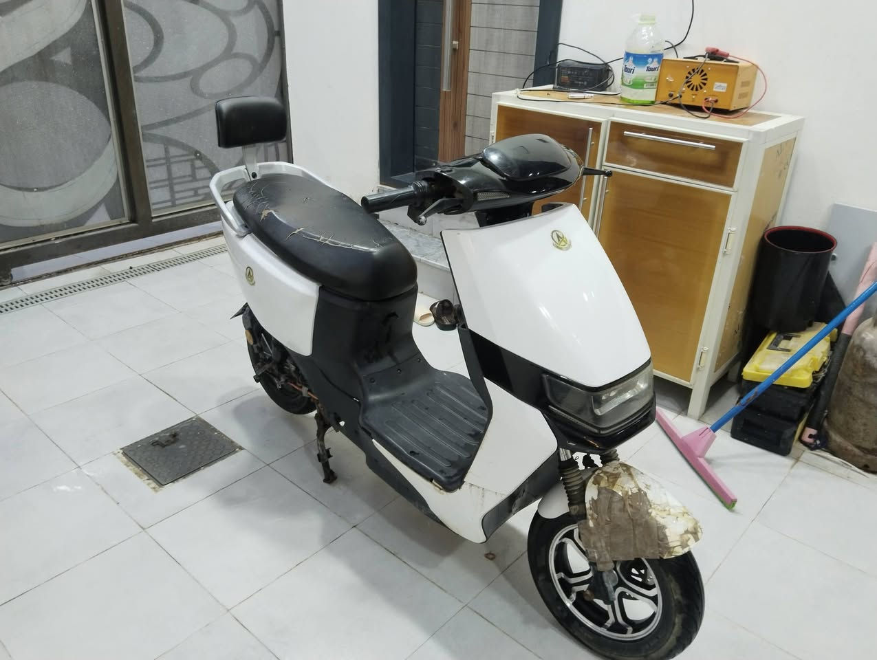 سلام عليكم.       عيد سعيد للجميع.   دراجه شحنه بوليس 2025. ماشيه 45 او 50 الف العنوان بابل حي صحه قرب الكورنيش 500الف بي مجال للاستفسار.                     ***********.                         ***********.
