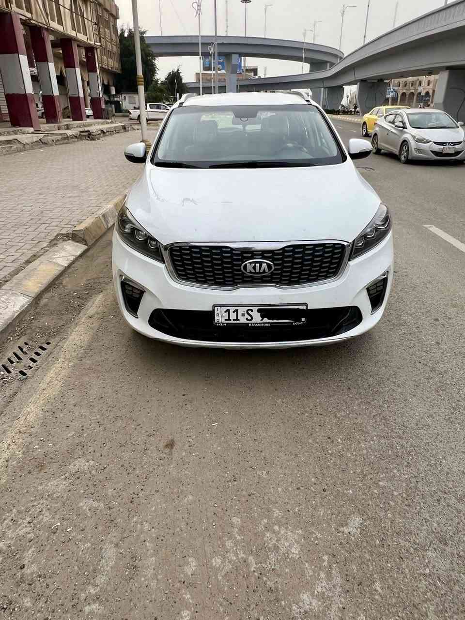 سورنتو وارد امريكي 2020 ماشية 78 الف ميل
محرك 6 سلندر 
7 راكب 
فور ويل
نقطة عمياء
مانع انزلاق
اربع انظمة قيادة 
سنوية باسمي لل27 
السيارة صبغ قمارة وصفحة اليمنى وبنيد سونار مرفق ابيعك صبغ عام بيع او مراوس سعر 160
***********
