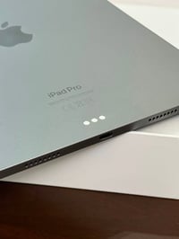 آيباد برو 11 • M2 • ٢٥٦