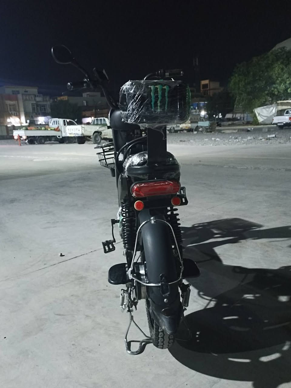پاسکیل حجم ١٨
پاسکیل کە پاک و جوانە ٤پاتری و ٤ گێڕ و شاشە و بلاجگتۆر و دوو تایەی لۆکی لە ژێرە 
ژم/***********
