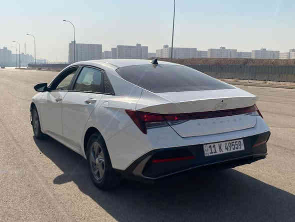 سلام عليكم 

النترا 2024 رقم بغداد زيرو ماشية 6 الاف فقط

حادث بنيد سطحي من فوك بدون دواخل 

نص فول السيارة 

السعر 147 وبيها مجال جداً بسيط

مكاني بغداد حي الجهاد 

*********** بغداد
