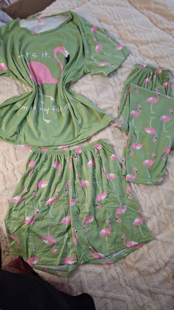 تراكات موديلات كوريه تجنن متوفر توصيل داخل تكريت ولأقضيه والنواحي والمحافظات والتفاصيل موجوده داخل الصور 👇🥰


**إذا كنت صاحب هذا الإعلان وتريد حذفه لأي سبب، رجاءا أرسل رسالة إلى الدعم الفني**